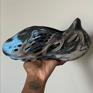 Brand New Yzy Foam RNR